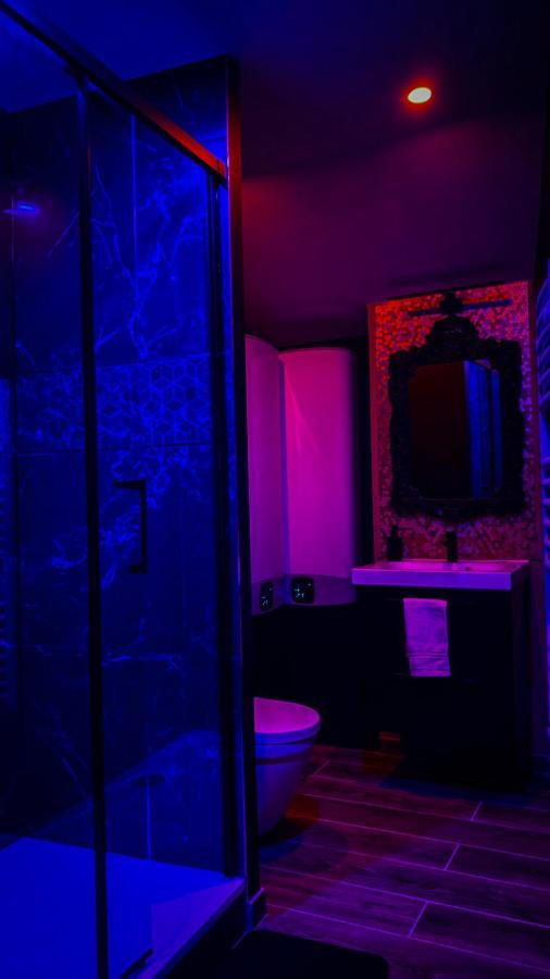 Nouveau - Luxure - Secret Suite - Jacuzzi Melun Eksteriør billede